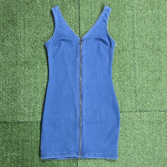 🛑$8🛑 FINAL PRICED ITEM! BUY NOW or BUNDLE TO SAVE MORE! - Picture 2 of 16